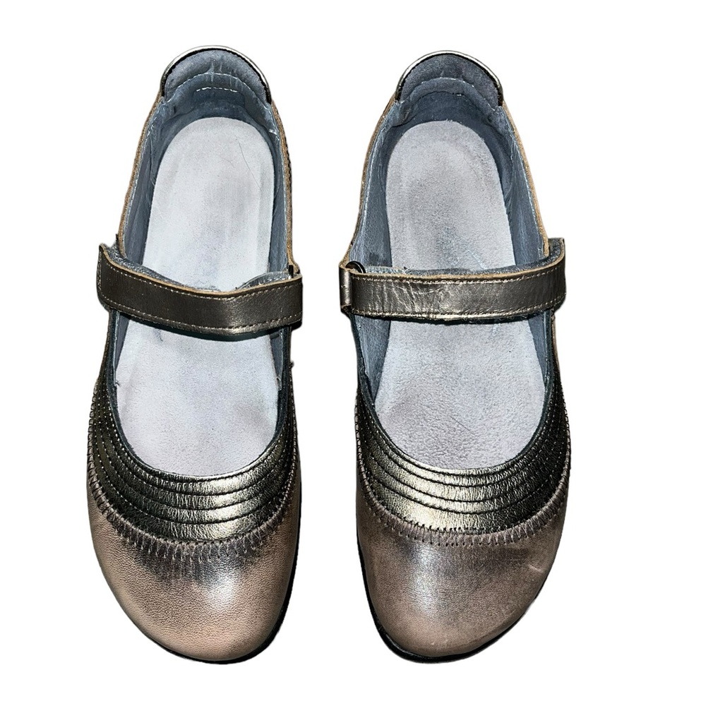 Naot 35/4-5.0 Kirei Metal Gray Gold Leather Mary Jane Shoes Sandals
